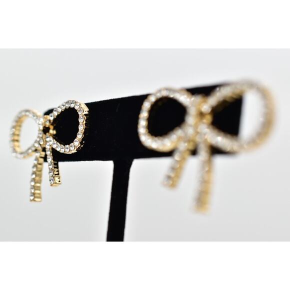 Vintage Crystal Bow Earrings Rhinestone Gold Tone Dangle Post Shiny NOS Y2K A22 - Picture 3 of 12